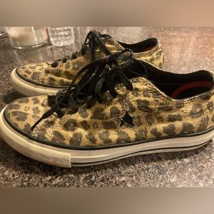 Converse One Star ⭐️ Leopard Print Size 5.5
